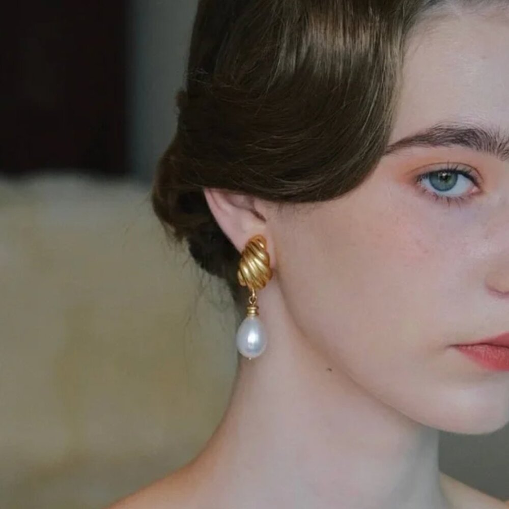 18K Gold Plated Pearl Drop Vintage Earrings